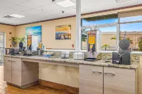 Quality Inn & Suites Tampa Near Fairgrounds and Casino - Morgenmad