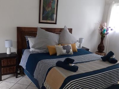 Rustic Red Self catering country life close to OR Tambo International