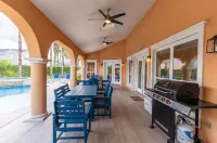 Luxury Island Retreat: Pool, Grotto, Slide, Spa, Mini Golf, Sauna, Sleeps 21