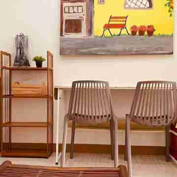 Luxurious, Cool & Comfortable Condo in Las Pinas! Others