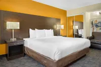 Quality Inn & Suites Hotels in Bathurst