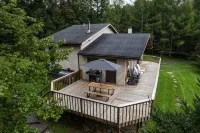 Serene Cabin with Sauna and Fire Pit - Inviting Country Retreat
