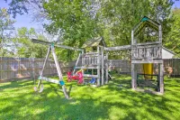 Appleton Abode Near Lake Winnebago and Downtown Hotels in Appleton