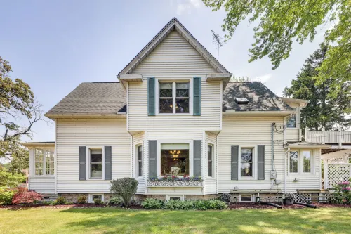 Charming Chesterton Home: w/ Idyllic Location! - parking