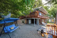 Waterfront Vashon Island Home, Beach Access & View Hotels in Vashon