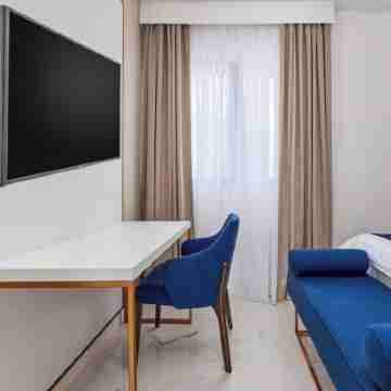 Moderna Luxury Apartments-One bedroom with terrace 2 Rooms