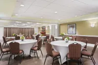 Hampton Inn Danbury - breakfast