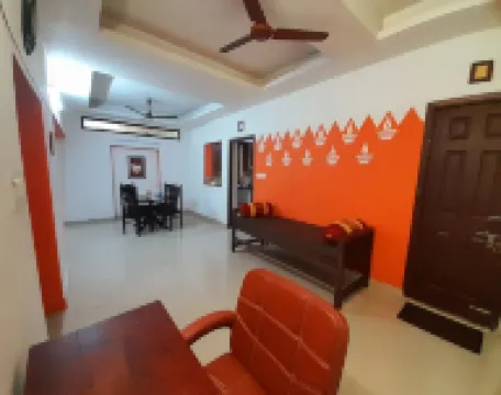 Spacious, Heritage 1-bedroom apartment in Alwarpet, Chennai