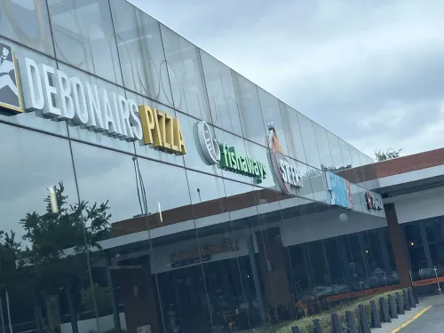 A cosy 2 bedroom apartment in  Dainfern. Caters for small family or couples