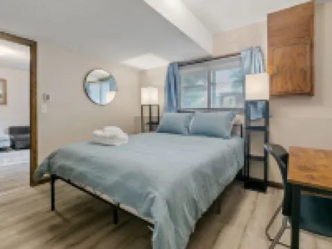 Modern 4BR FirePit Grill 2MI NSC Pet-Friendly! Hotels in Blaine