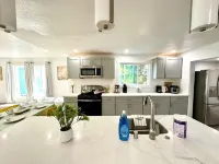 Spacious 4-bedroom house in fantastic Santa Clara with long driveway