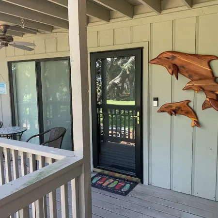 Relax and Unwind at This Cozy 2-Bedroom First Floor Condo in Edisto Beach.