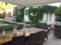 Charming secluded and gated 1-bedroom guesthouse in lovely Studio City