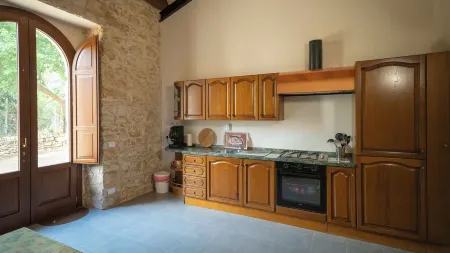 3 bedroom apartment in sicily Отели рядом с Аэропорт Комизо