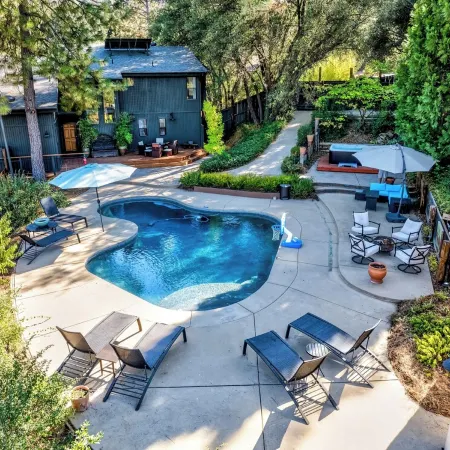 Spacious Mountain View Home - Pool, Spa, Game Room & Stunning Views [Sleeps 13]