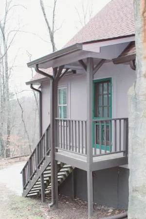 Quaint Secluded 3BR/2BA Cottage w/Fire Pit