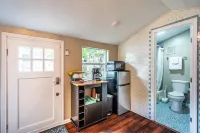 Tiny house in Bishop Arts!