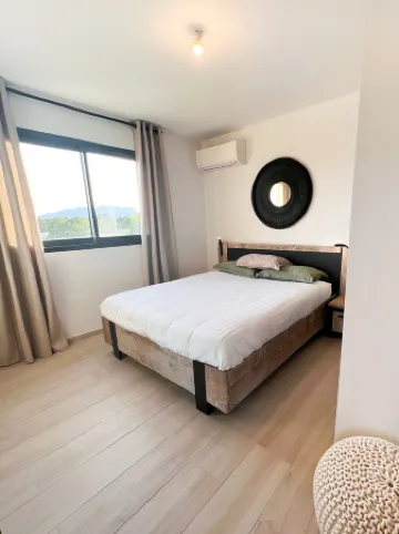 2 mins from the beach! Apartment in new contemporary residence with swimming pool