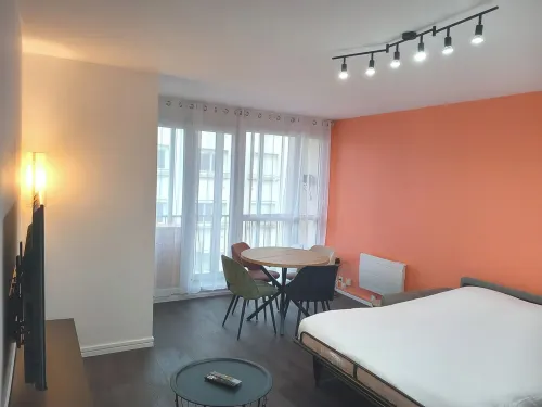 Apparently T2 close to the center