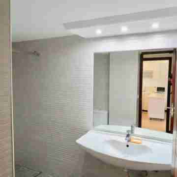 Beautiful 1 Bedroom Apartment in Gemmayzeh with a View! 2B Rooms