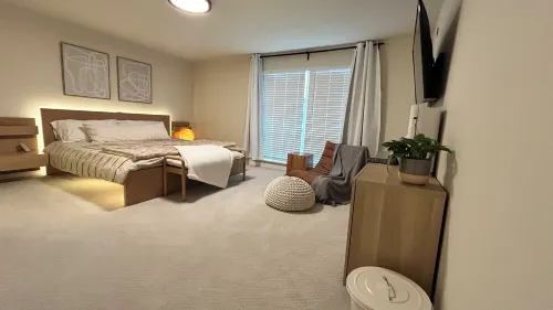 Charming 2-bedroom townhome that sleeps 6 comfortably near SeaTac Intl. Airport