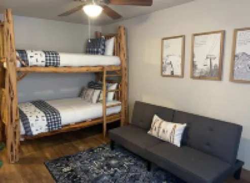 Room 7:  Cozy Nest 15 Minutes from Red River/ Angel Fire