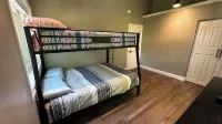 Ranch Road Retreat 3 bd 2.5 bath Sleeps 6 Beautiful views.