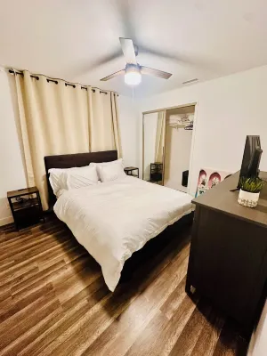 Stunning Oasis with Pool by Disneyland and Knotts.