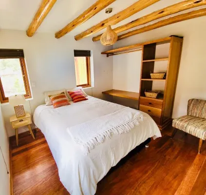 QUIET BUNGALOW WITH CREEK AND MOUNTAIN VIEW Calca 호텔