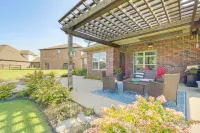 Tulsa Area Retreat with Trail Access and Private Patio - 3-Star
