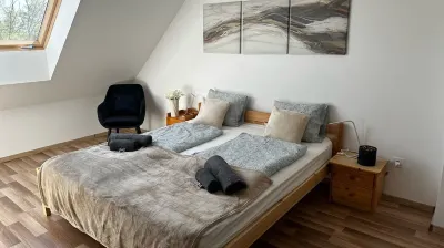 Charming 3-bedroom apartment with AC and WiFi in welcoming Balatonlelle Hotels near Strand Balatonlelle Csöpi Köz