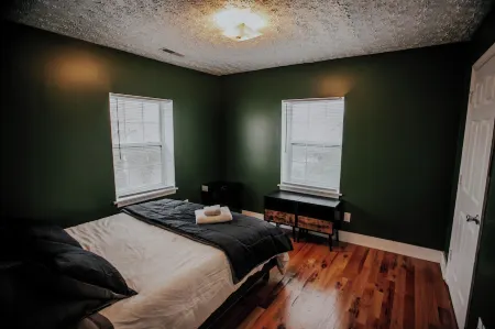 Riverside Retreat at Apt B