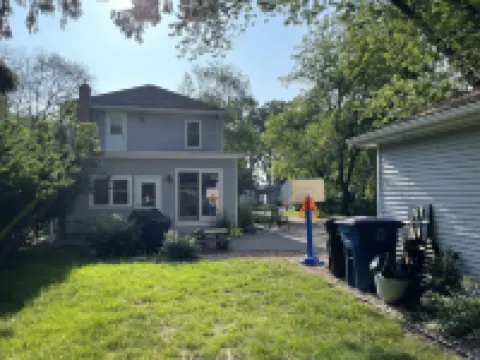 EAA Only a Mile Away