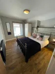 Gower Place Heart of Mumbles | Sleeps 2 | Near Beach | Oystermouth Castle | Wifi Hotels in Mumbles