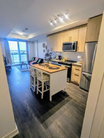 Stylish Oakville Condo to Call Home