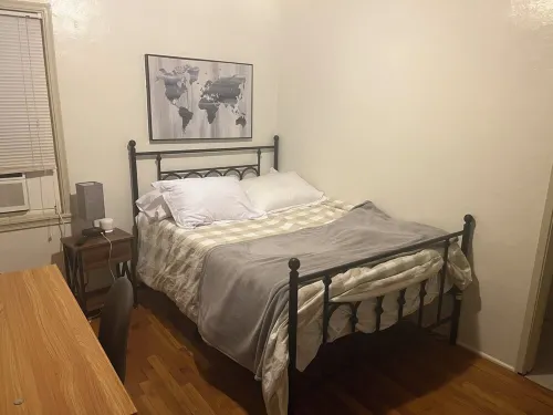 Charming building in Sunnyvale with WiFi and AC. Walk to Restaurants, Whole Food