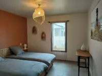 400m from the beach, new house for relaxation Hotels in Portbail