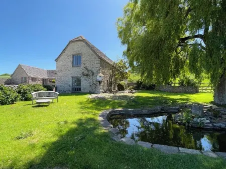 Little Barn Escape: Serene Getaway with Scenic Views of Corfe Castle Отели рядом с достопримечательностью «Замок Корф»