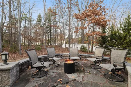 Beautiful Family Getaway in Blue Mountain Lake