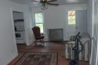 3RD FLOOR APARTMENT FOR 30 DAYS OR LONGER STAYS ONLY