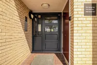 Milton Keynes Central 3BR close to theatre and Santander | Free Parking, WiFi