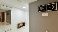Spacious and Luxurious 2BR Suite with Huge Windows