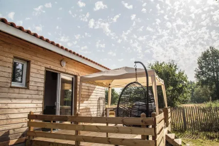 Modern chalet 100 m from cycle paths, ideal for families or couples. Pets ok