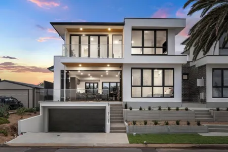 1 min walk to beach - 8 min drive to McLaren Vale -Luxury Beach House