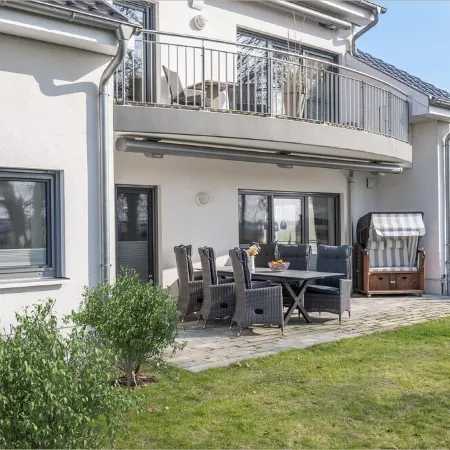 5 star apartment for 6 persons, ground floor with fenced garden