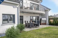 5 star apartment for 6 persons, ground floor with fenced garden