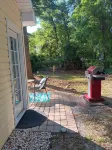 Charming 1-bedroom cottage in lovely Pawleys Island Walk to Boat ramp Dogs ok