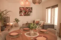 AP2 – 2-Bedroom Apartment with Terrace near Charleroi Airport Hotel di Ransart