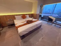 Ikonic Hotel - Bhushi Dam Lonavala Hotels in Kurvande