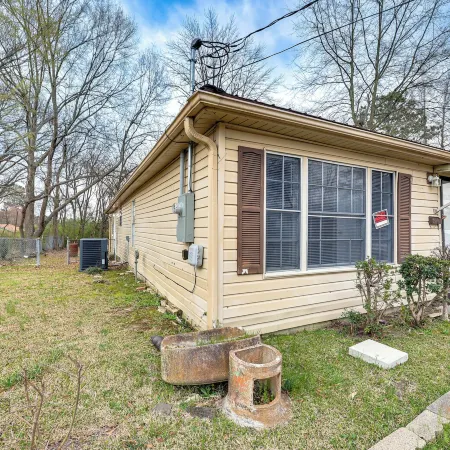 Charming El Dorado Retreat Near Main Street!